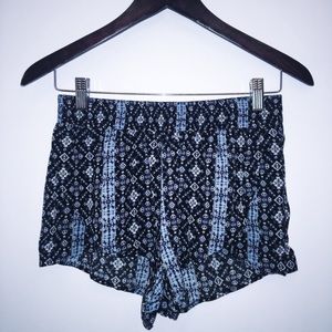 forever 21 patterned dolphin shorts